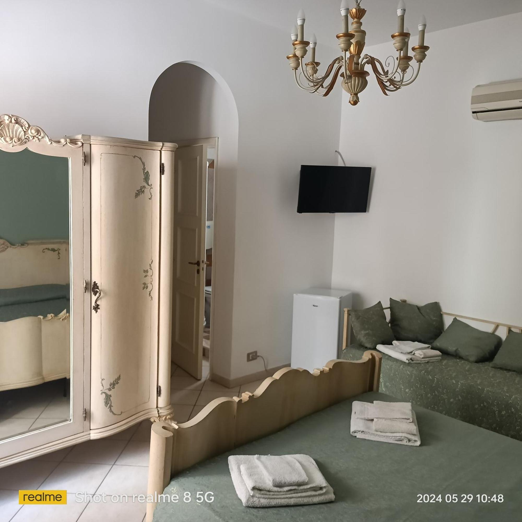 Almaran B&B Trapani Port & City Buitenkant foto