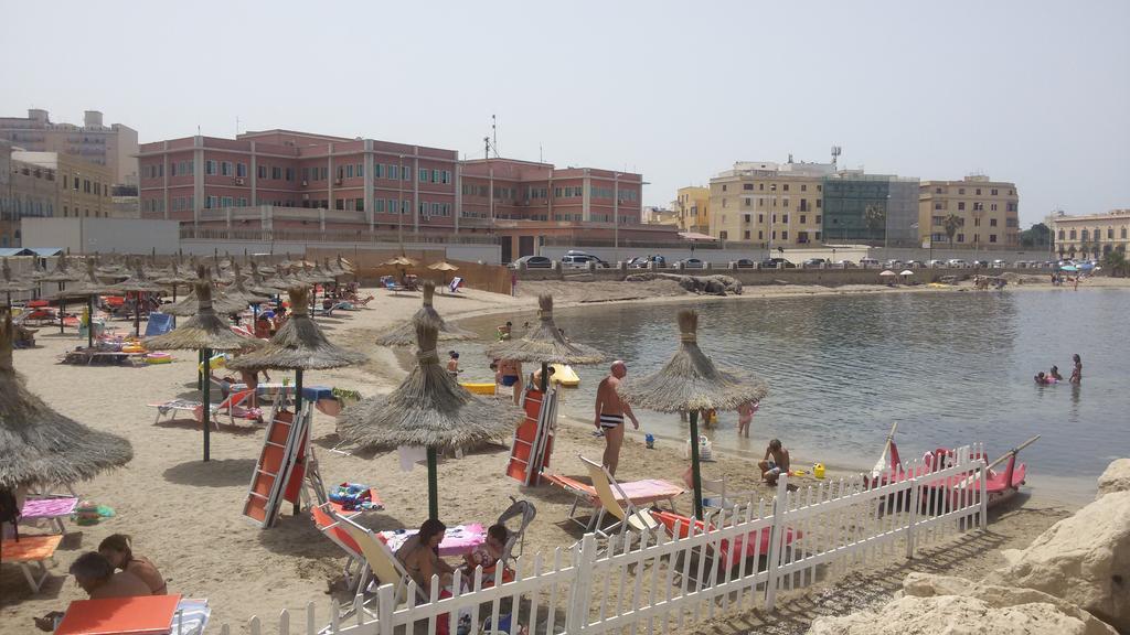Almaran B&B Trapani Port & City Buitenkant foto